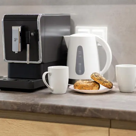 Lopuszanska With Balcony In By Renters 华沙