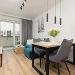 Lägenhet Lopuszanska With Balcony In By Renters *