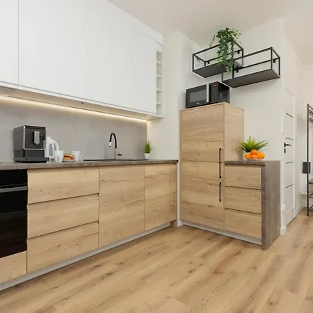 Apartamento Lopuszanska With Balcony In By Renters